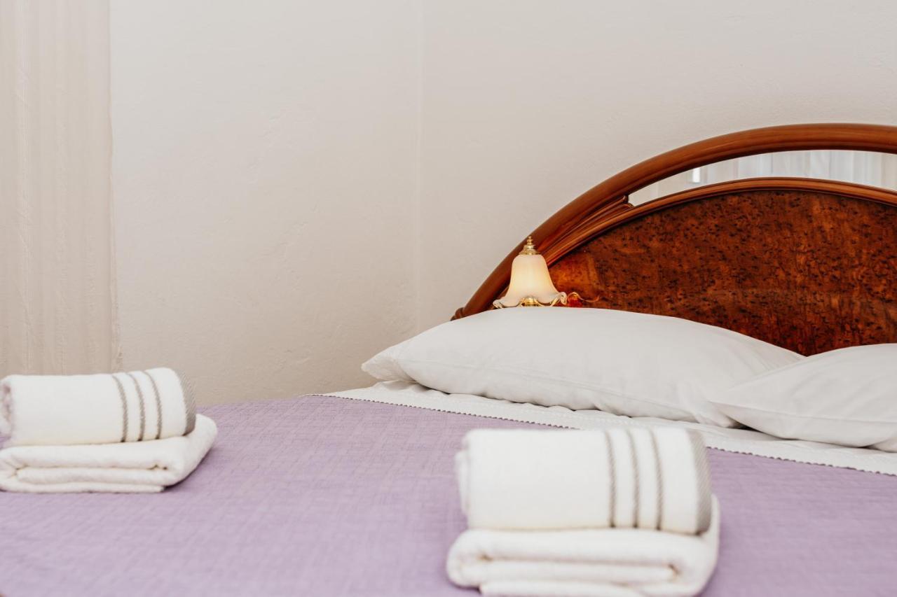Apartman Neli Vir Exteriör bild